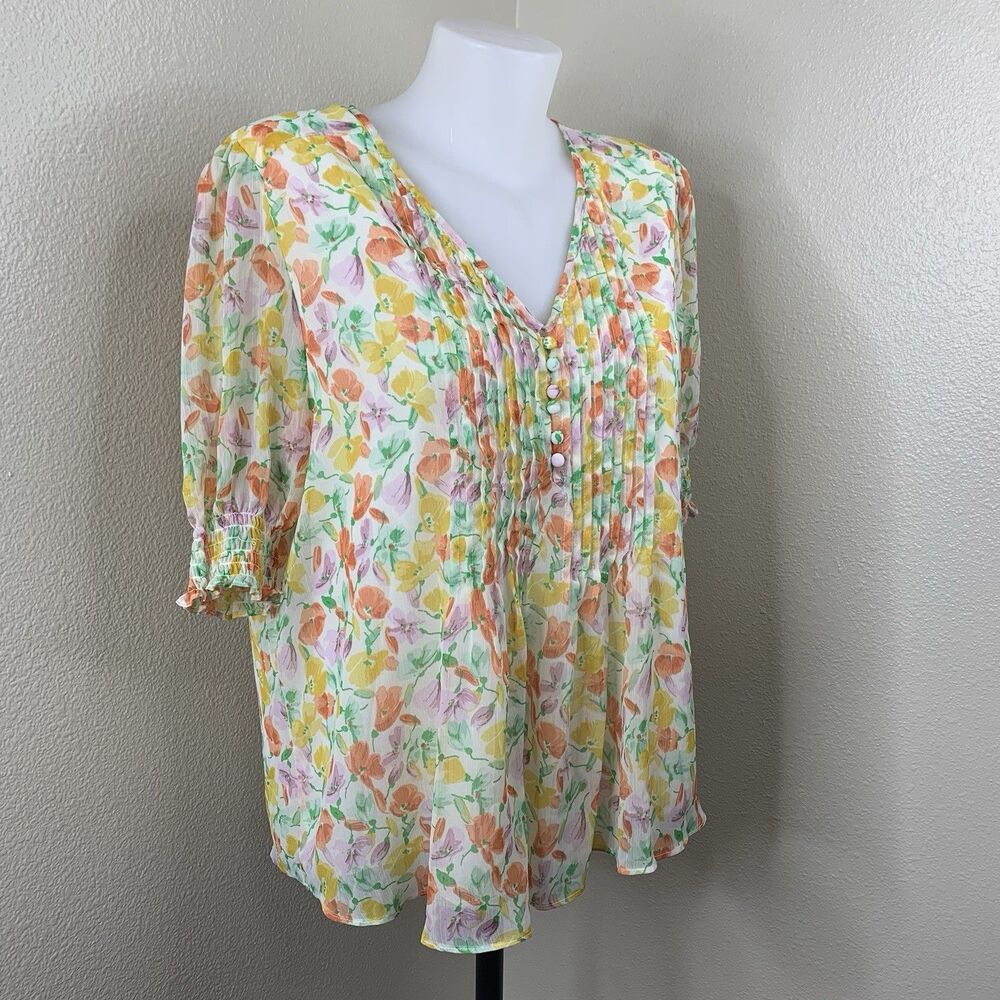 1. STATE Top XL Floral Print Pintuck Pleats 1/2 Short Sleeves V-Neck Casual